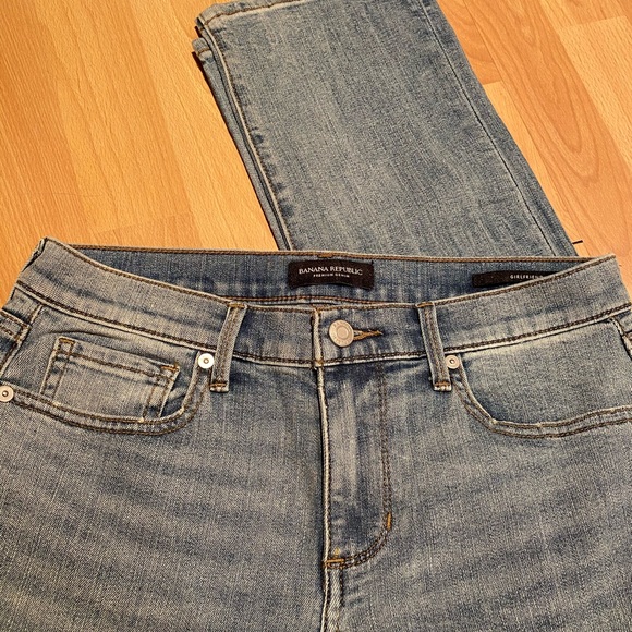 Like *Brand New* Banana Republic Girlfriend Jeans - Picture 2 of 7